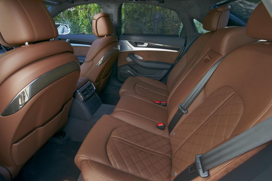 Интерьер Audi S8 (D4) 2012 года  (NA) (фото 26 из 53)